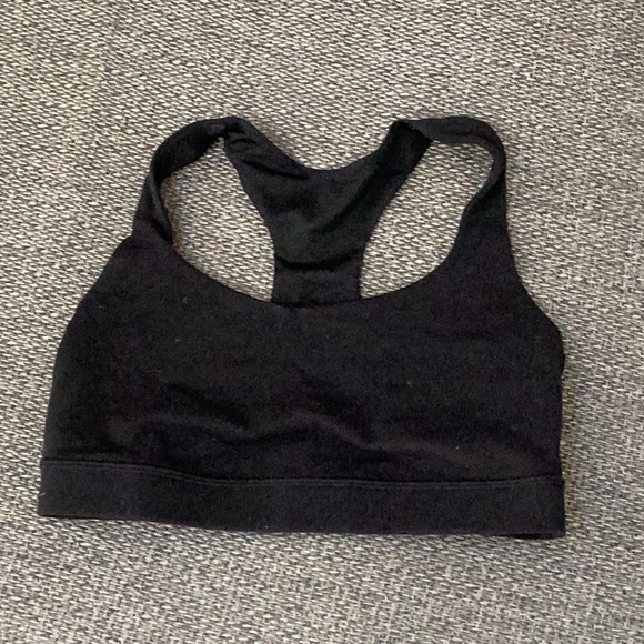 Black lululemon sports bra - Picture 1 of 3